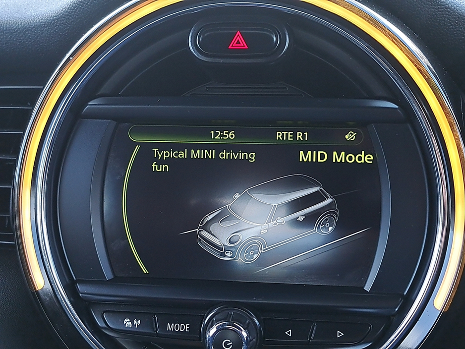 2016 MINI Cooper S - image 31