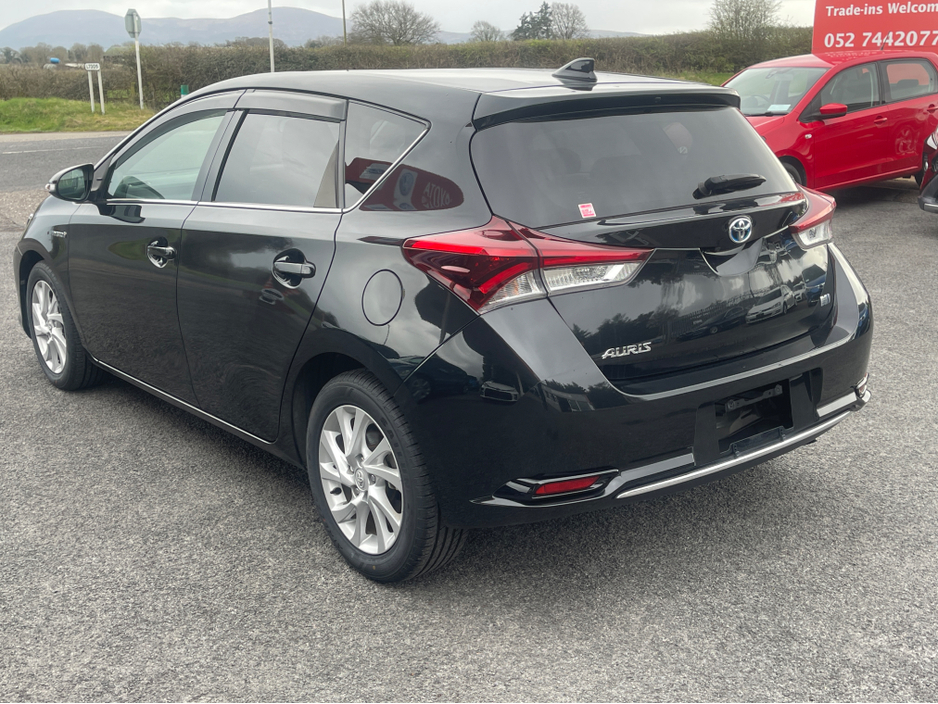 2018 Toyota Auris - image 5