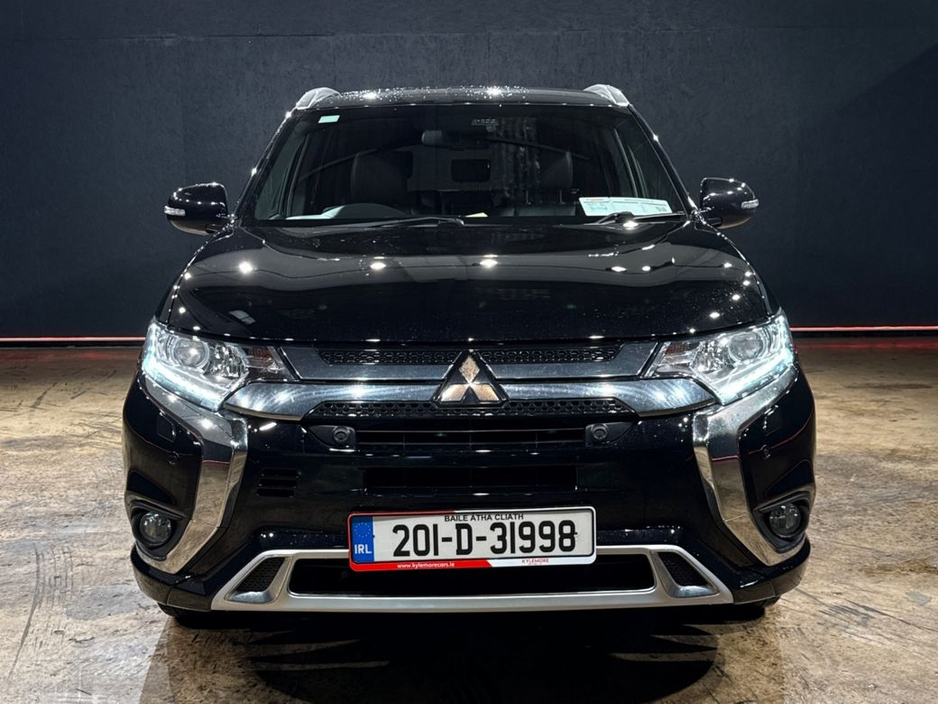 2020 Mitsubishi Outlander - image 8