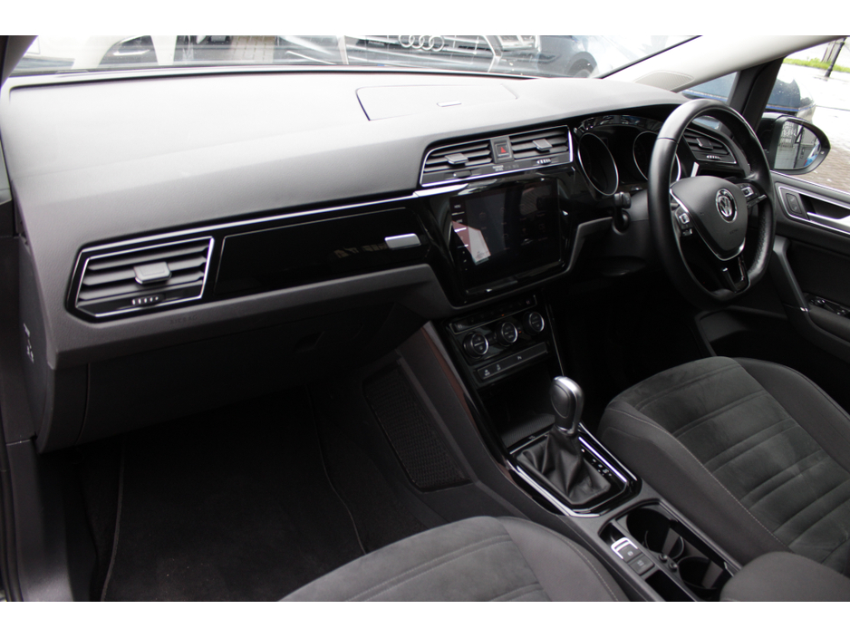 2019 Volkswagen Touran 2.0TDI 150BHP HIGHLINE 7 SEATER 5DR MPV AUTO // 1 OWNER WITH ONLY 99, 000 KM'S // BUY WITH CONFIDENCE AA AND SIMI APPROVED DEALER 2026 // FINANCE ARRANGED // ALL TRADE INS WELCOME // €23,950