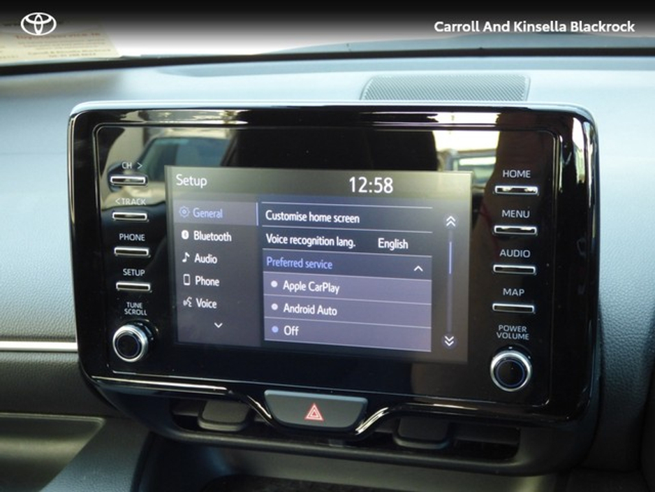 2022 Toyota Yaris - image 13