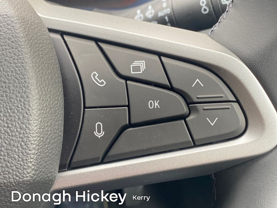 2025 Dacia Duster - image 20