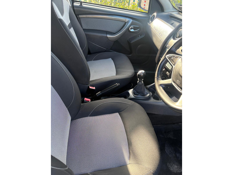 2018 Dacia Duster - image 7