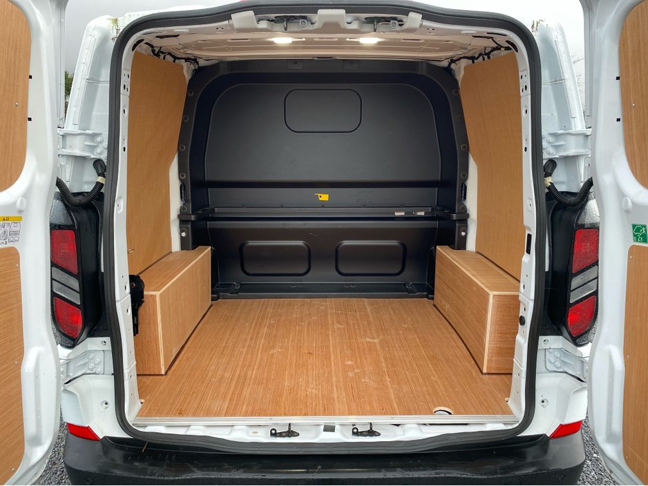 2025 Ford Transit Custom - image 20