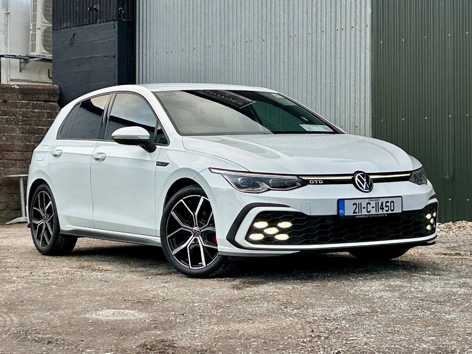2021 Volkswagen Golf - image 2