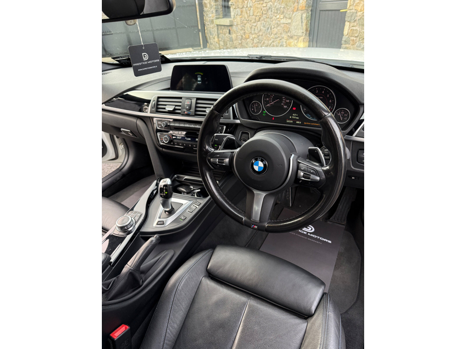 2018 BMW 3 Series 330e M Sport €17,995