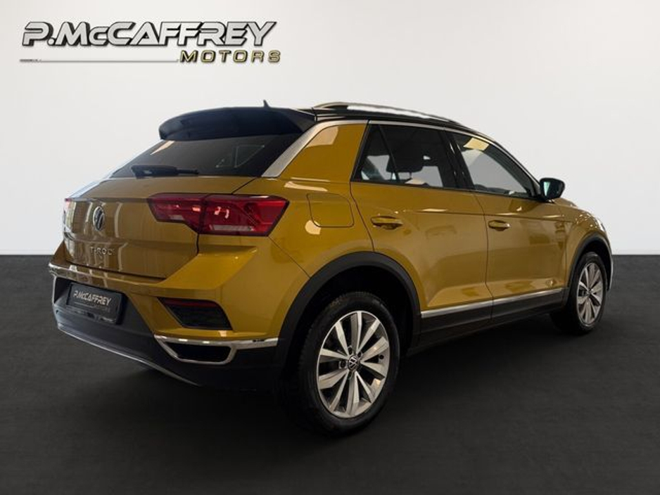 2021 Volkswagen T-Roc - image 5