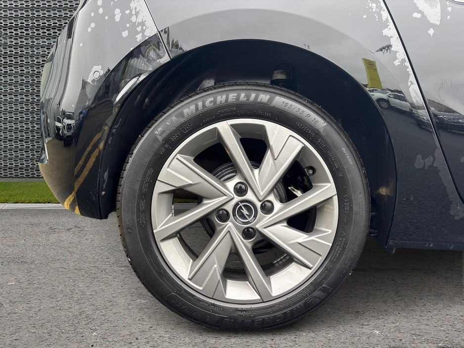 2025 Opel Corsa - image 8