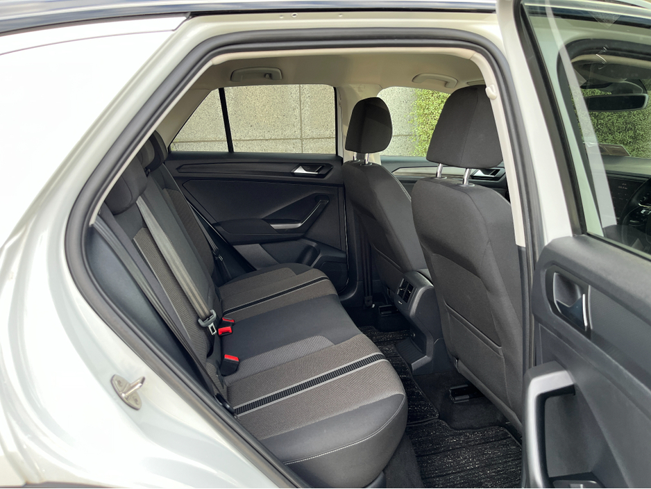 2020 Volkswagen T-Roc STYLE AUTOMATIC 2.0 DIESEL //KEYLESS ENTRY//ADAPTIVE CRUISE CONTROL//REVERSE CAMERA// €23,950