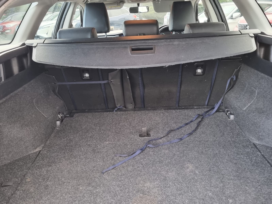 2014 Toyota Auris - image 20