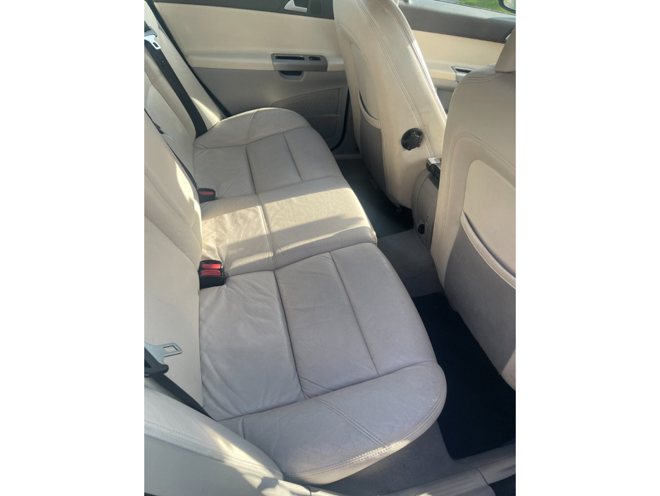 2008 Volvo S40 - image 13