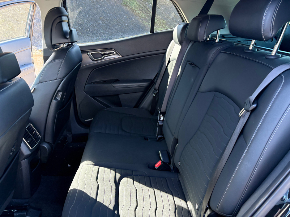 2023 Kia Sportage - image 17