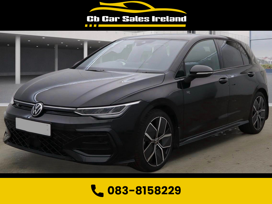 2024 Volkswagen Golf - image 2