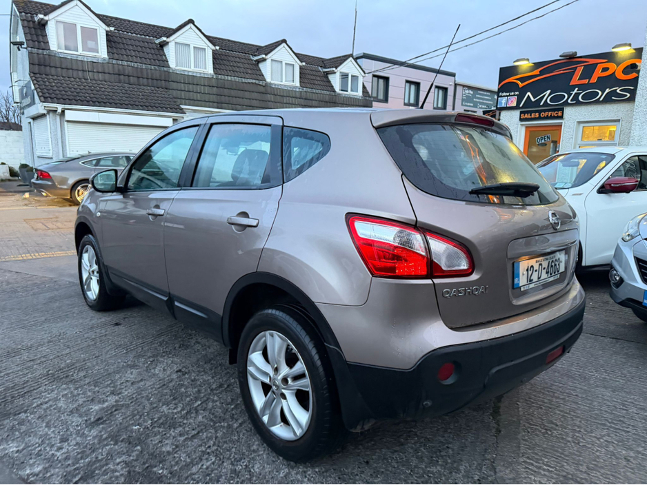 2012 Nissan Qashqai - image 11