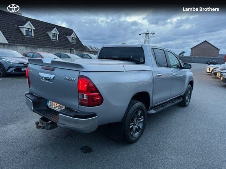 2021 Toyota Hilux - image 10