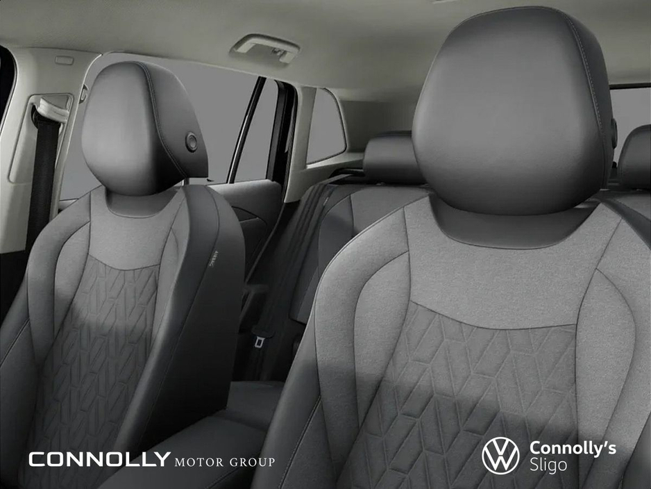 2026 Volkswagen Tiguan - image 5