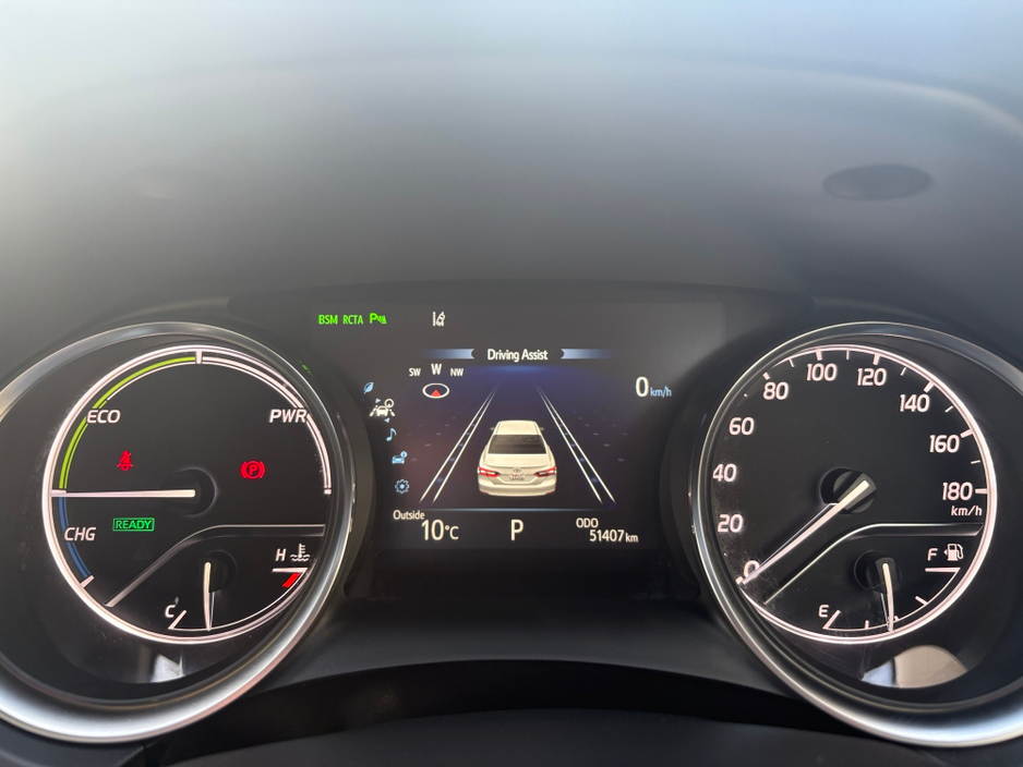 2017 Toyota Camry G Leather Hybrid €20,950