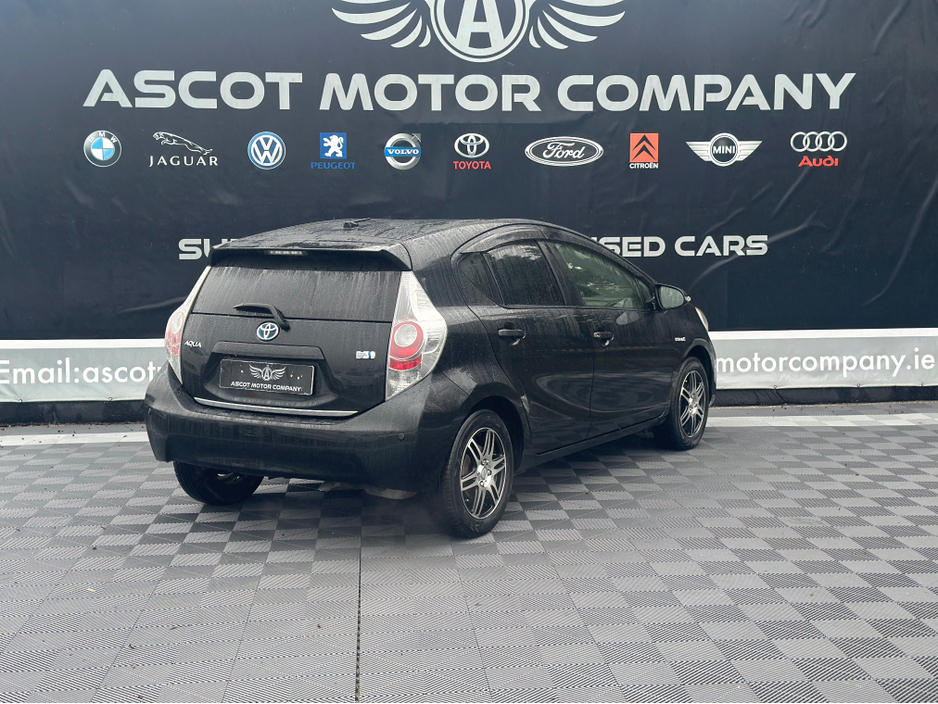 2014 Toyota Aqua Hybrid €9,250