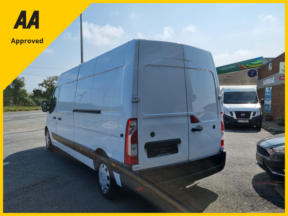 2020 Nissan NV400 - image 6