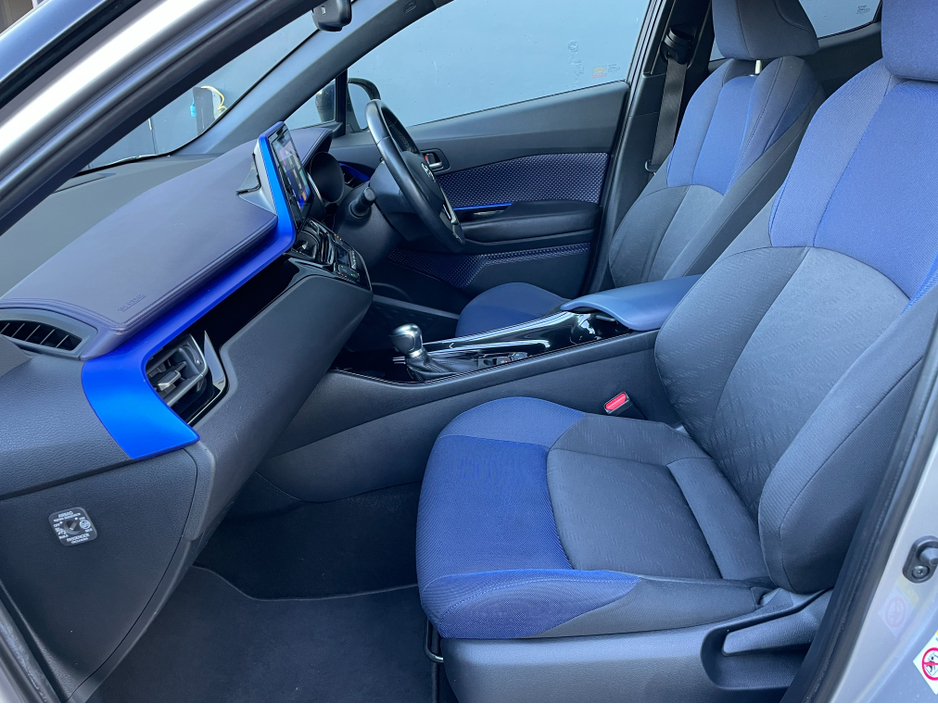 2017 Toyota C-HR - image 9