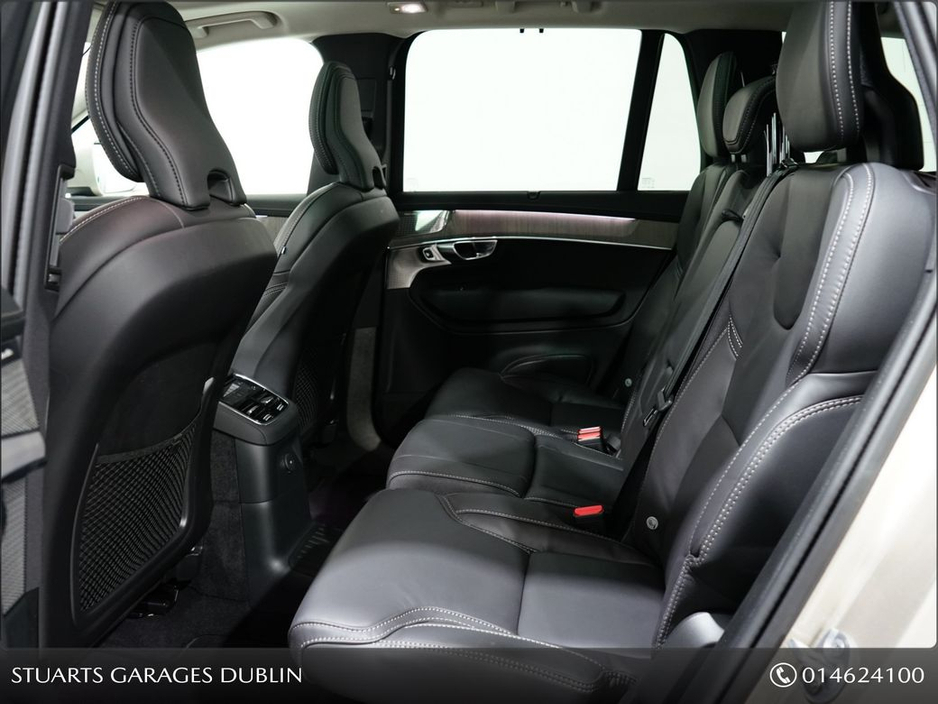 2025 Volvo XC90 - image 5