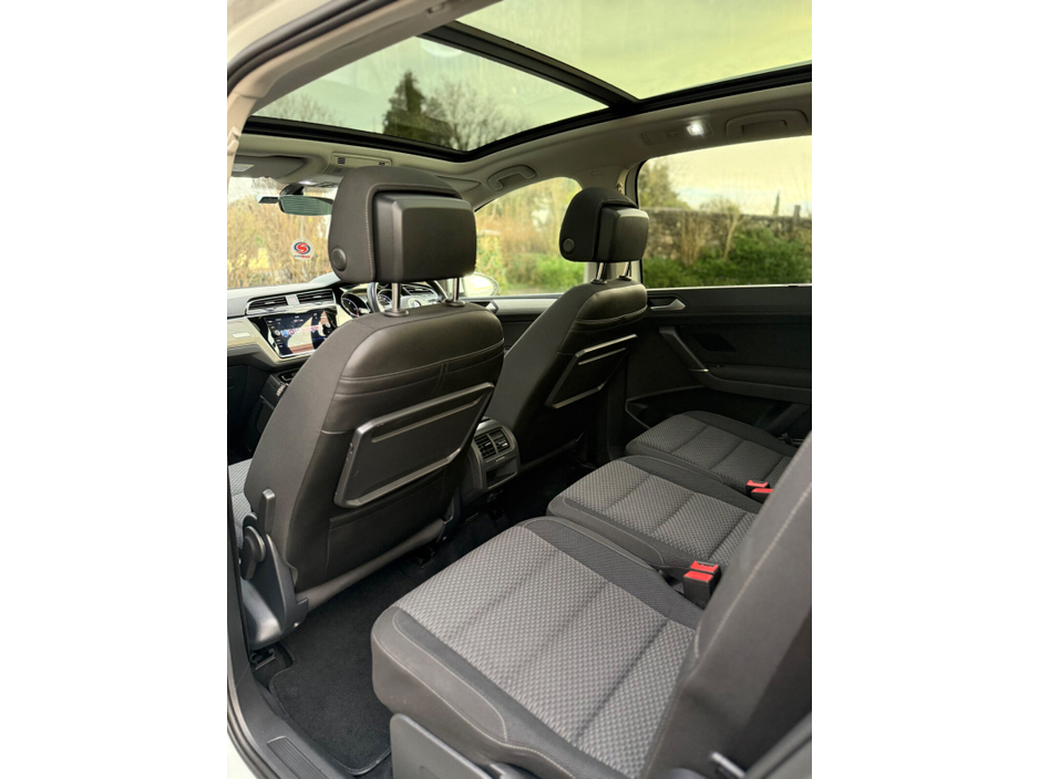 2018 Volkswagen Touran - image 21