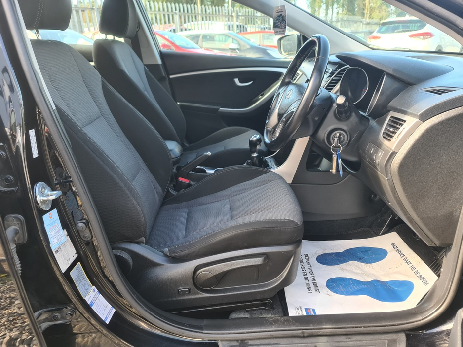 2016 Hyundai i30 - image 8