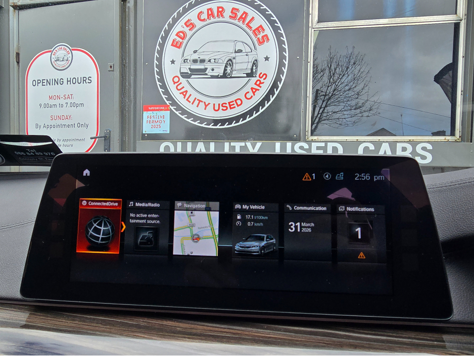 2017 BMW 5 Series - image 30