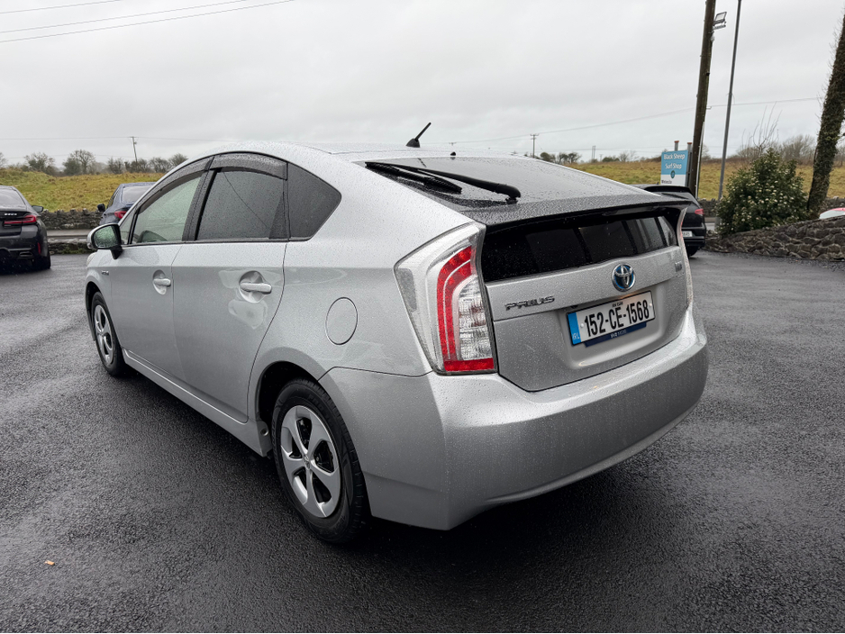 2015 Toyota Prius Self charge hybrid - High spec - Low mileage €9,890