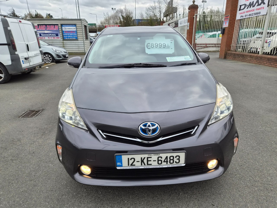 2012 Toyota Prius - image 9