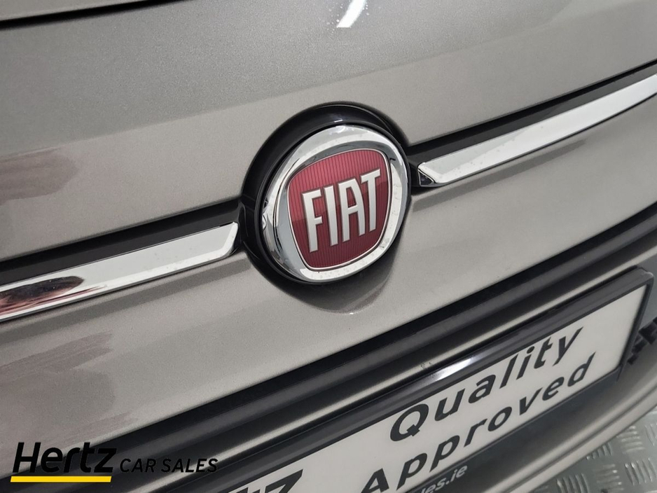 2023 Fiat 500 - image 9