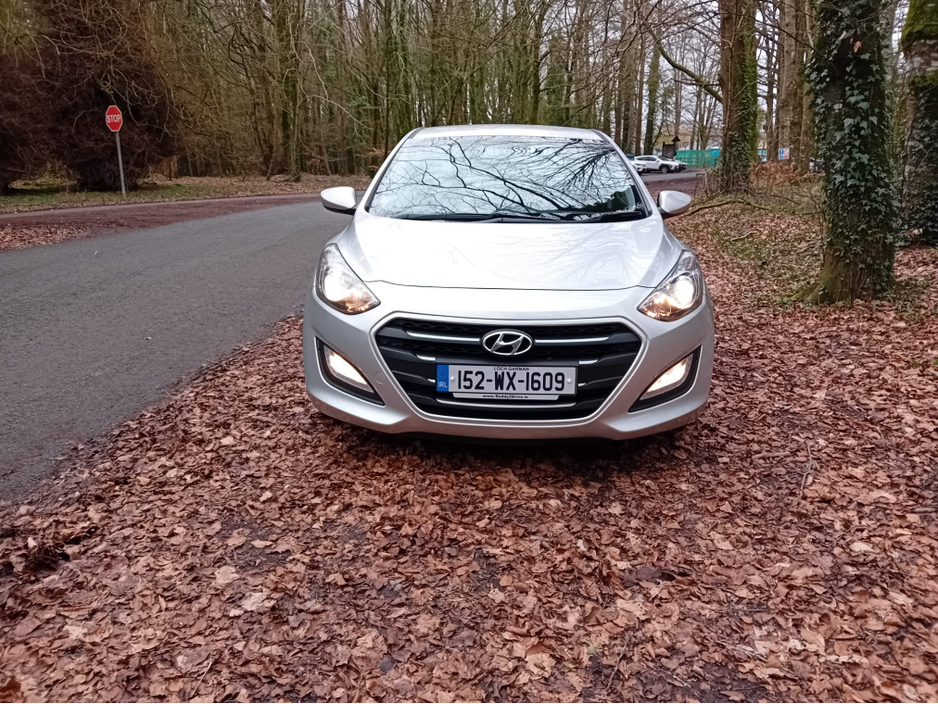 2015 Hyundai i30 - image 2