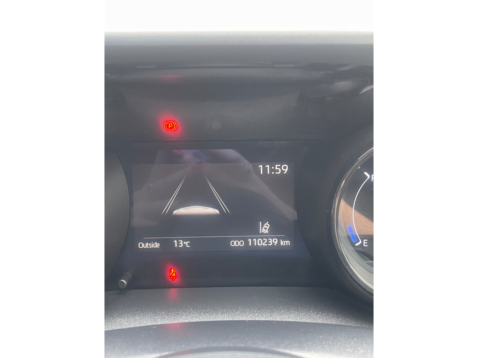 2021 Toyota Yaris - image 16