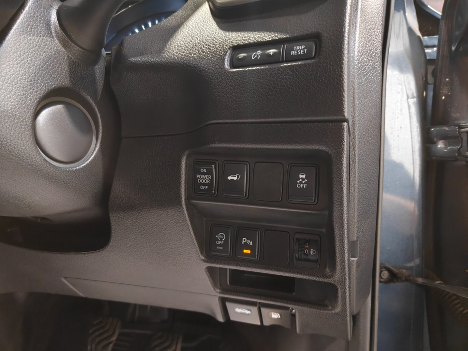 2016 Nissan X-Trail - image 26