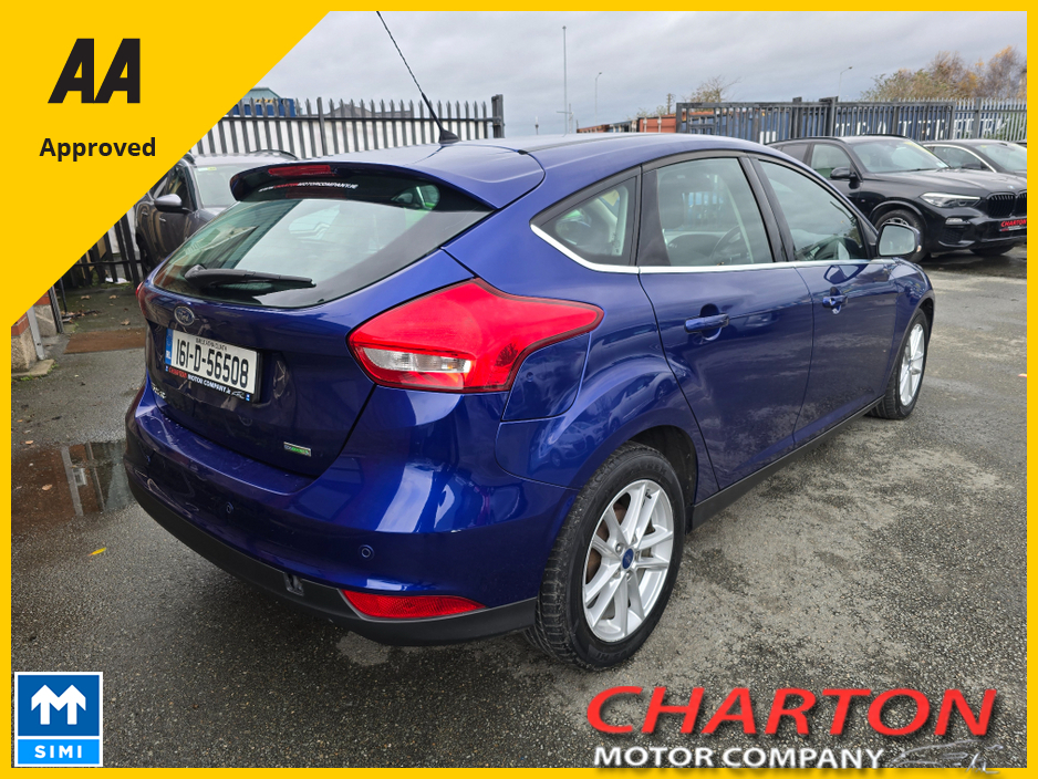 2016 Ford Focus - image 9