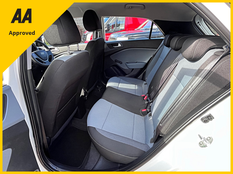 2017 Hyundai i20 - image 19