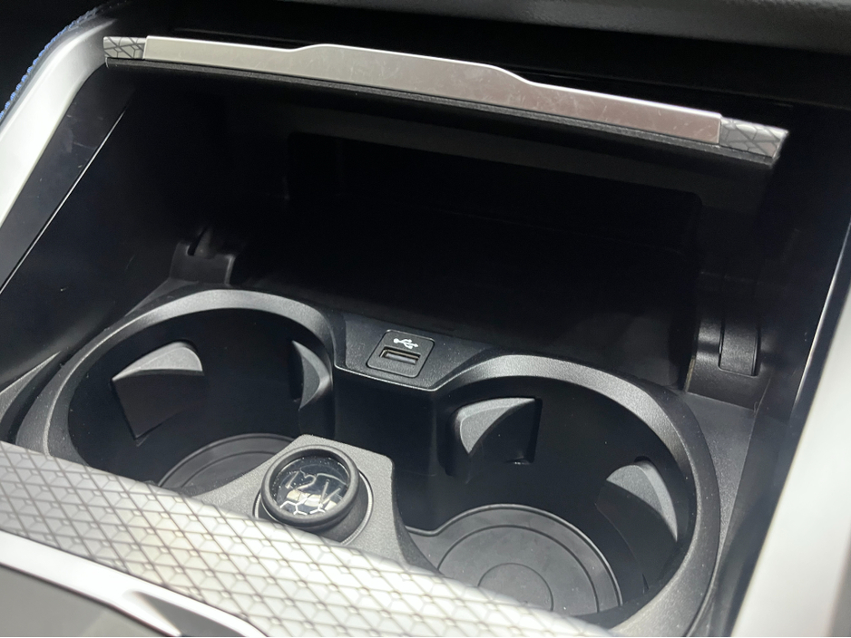 2023 BMW i4 - image 21