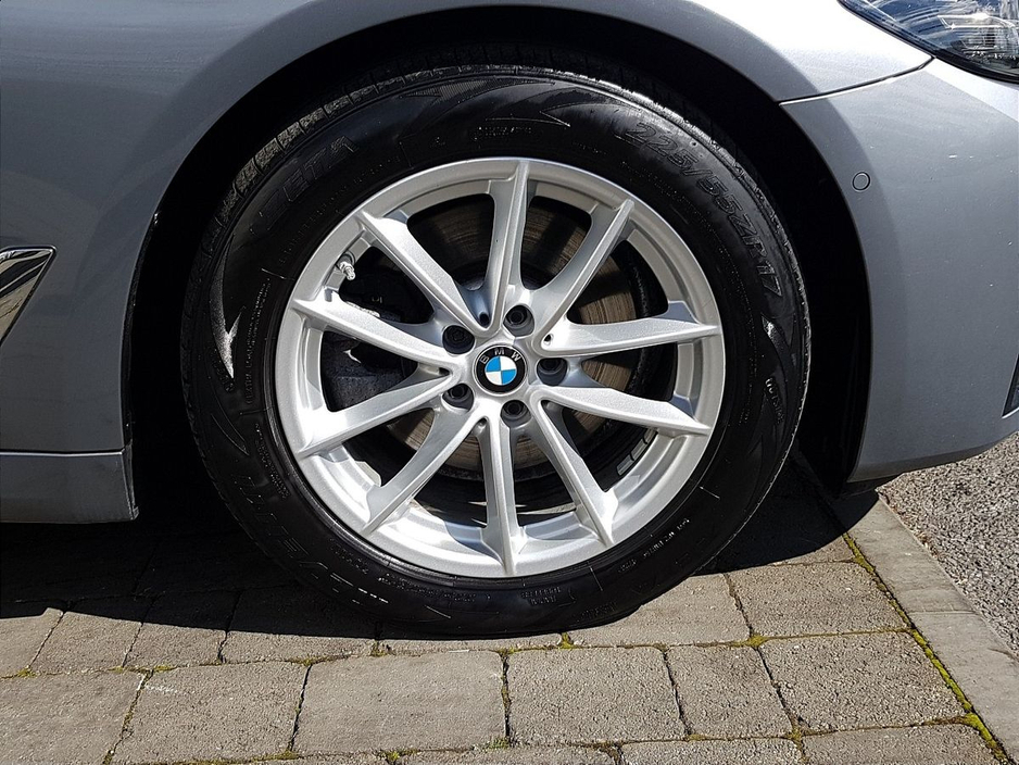 2023 BMW 5 Series - image 12