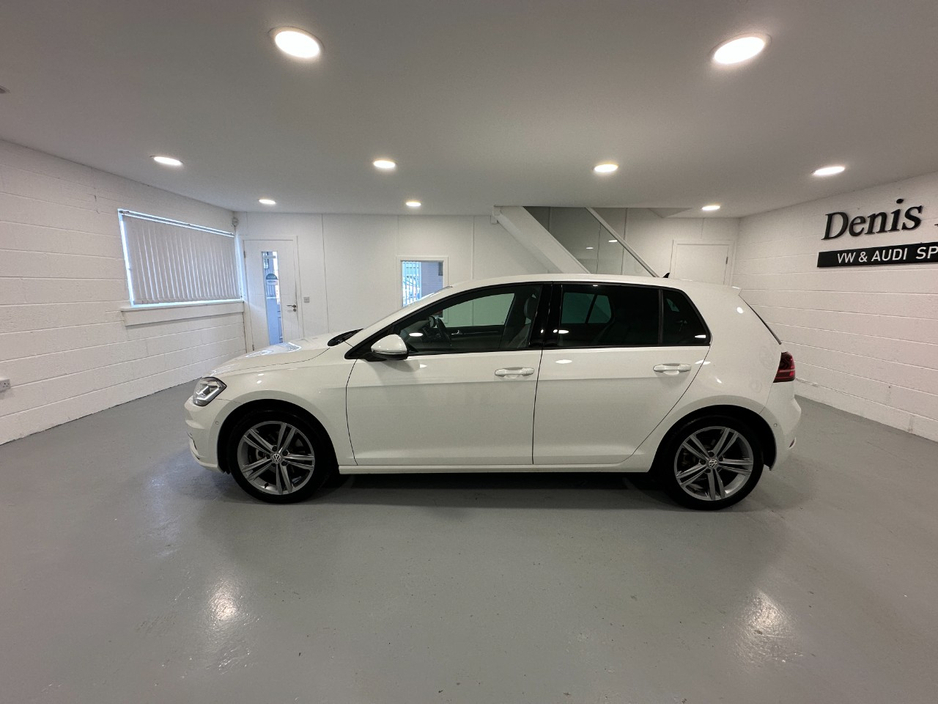 2019 Volkswagen Golf - image 11