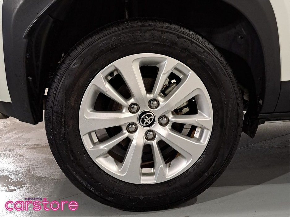 2021 Toyota Yaris Cross - image 14