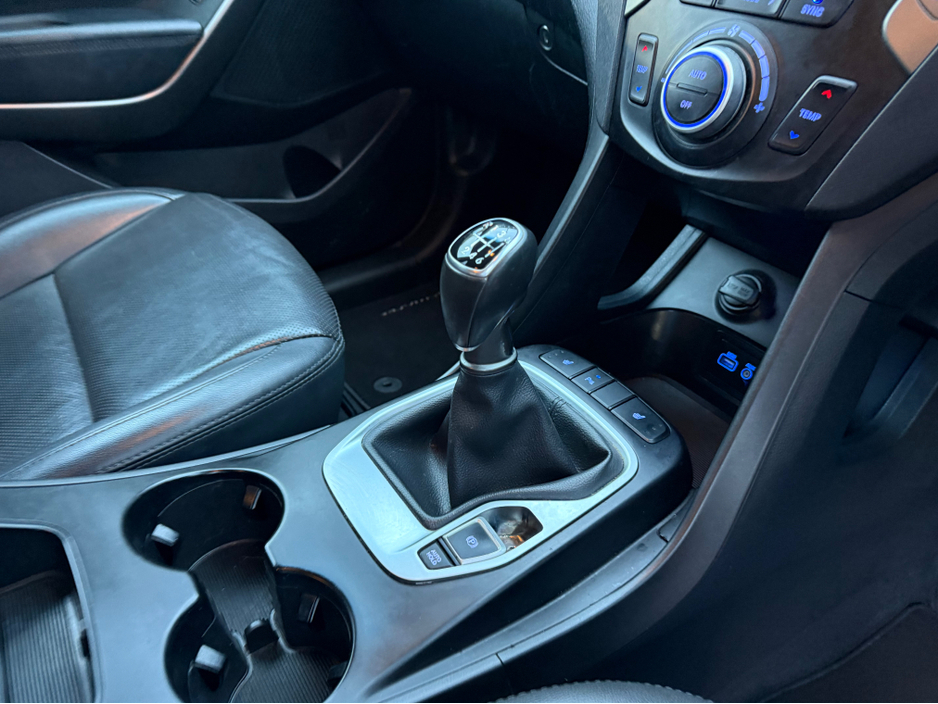 2017 Hyundai Santa Fe 2.2D EXECUTIVE 4WD 5DR €14,950