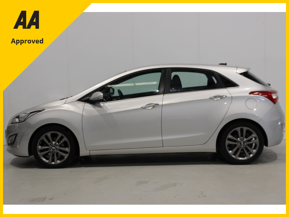 2016 Hyundai i30 - image 7