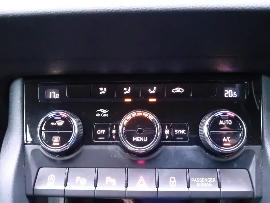 2019 Skoda Karoq - image 19