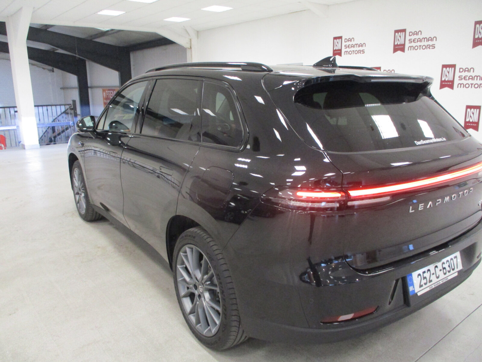 2025 Leapmotor C10 EREV 28.4kWh Design €45,950
