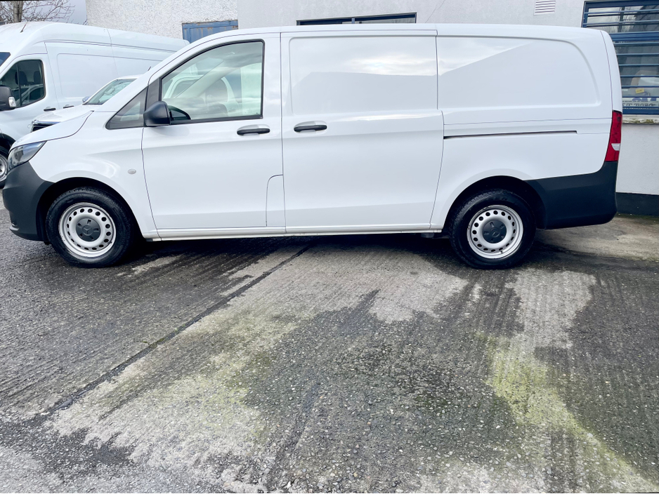 2023 Mercedes-Benz Vito - image 32