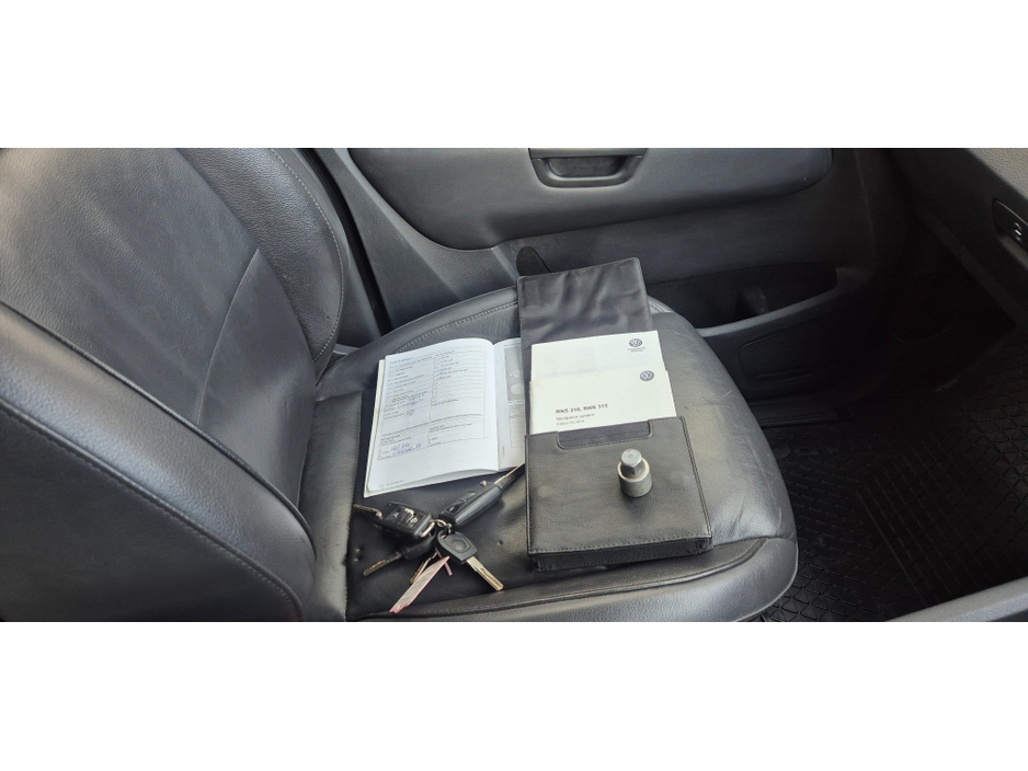 2016 Volkswagen Amarok - image 11