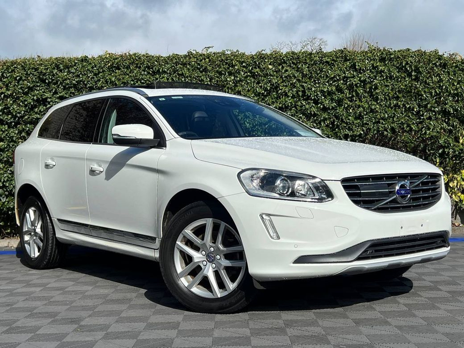 2017 Volvo XC60 - image 3