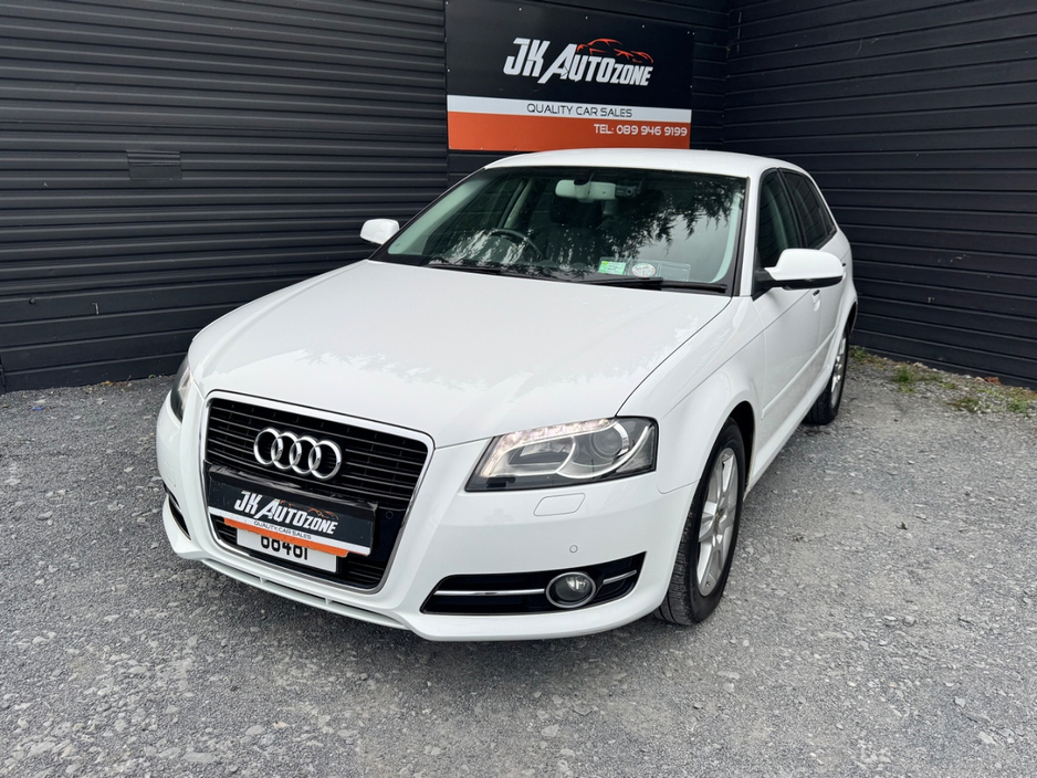 2012 Audi A3 - image 3