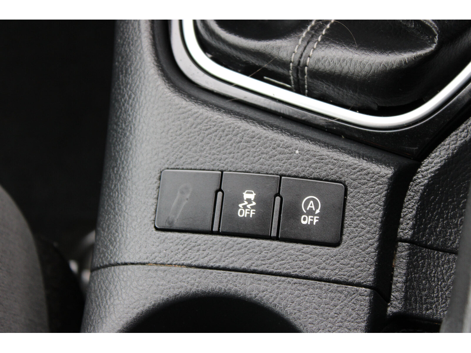 2017 Toyota Corolla - image 23