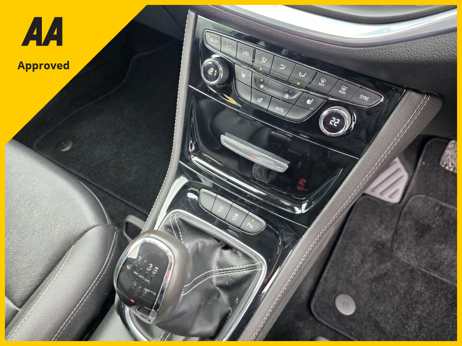 2017 Opel Astra - image 16